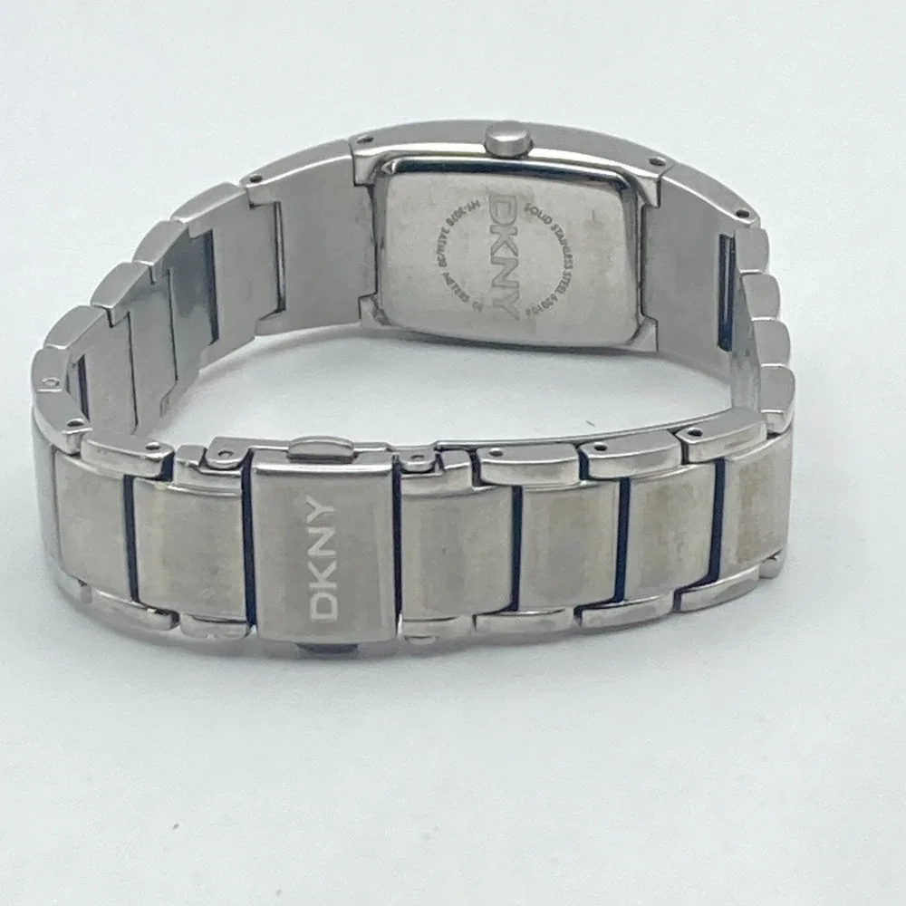 DKNY Women's Watch 17mm Brushed Silver Tone Blue Dial WR New Battery SMALL 6
